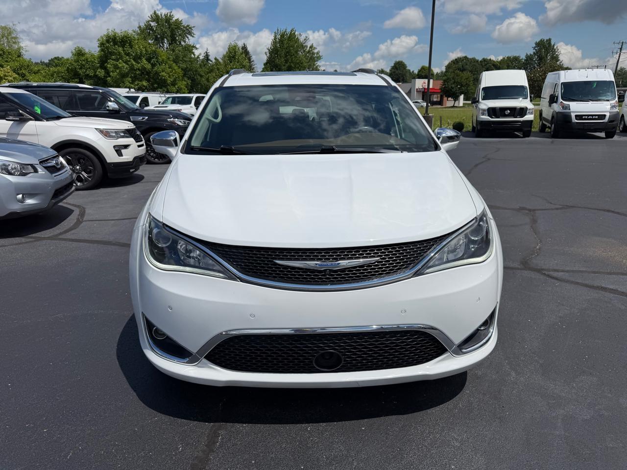 Chrysler Pacifica Limited FWD 2019