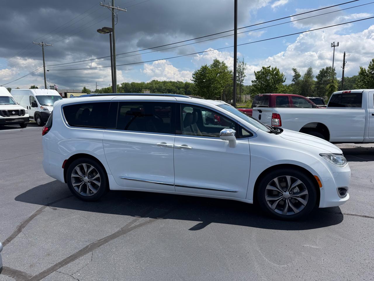 Chrysler Pacifica Limited FWD 2019