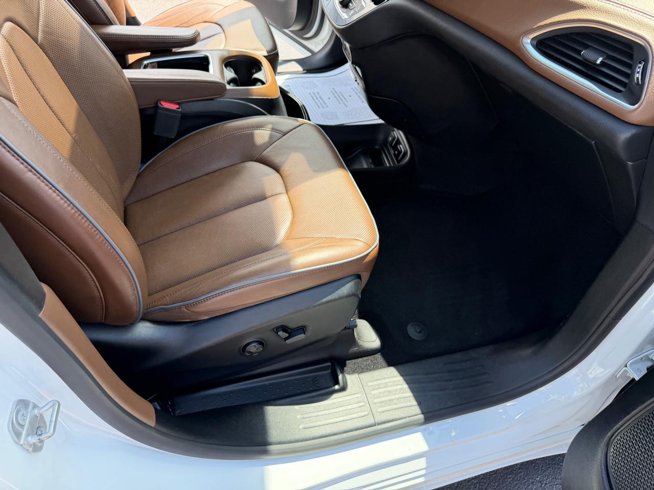 Chrysler Pacifica Limited FWD 2019