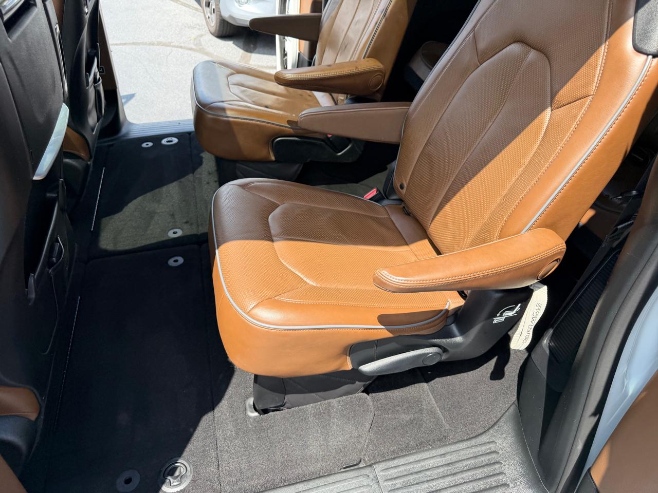 Chrysler Pacifica Limited FWD 2019
