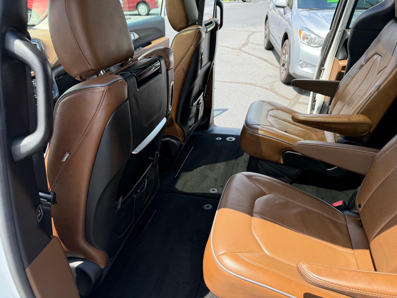 Chrysler Pacifica Limited FWD 2019