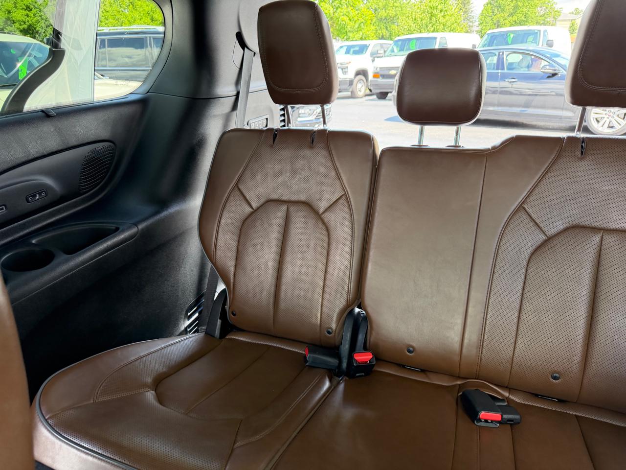 Chrysler Pacifica Limited FWD 2019