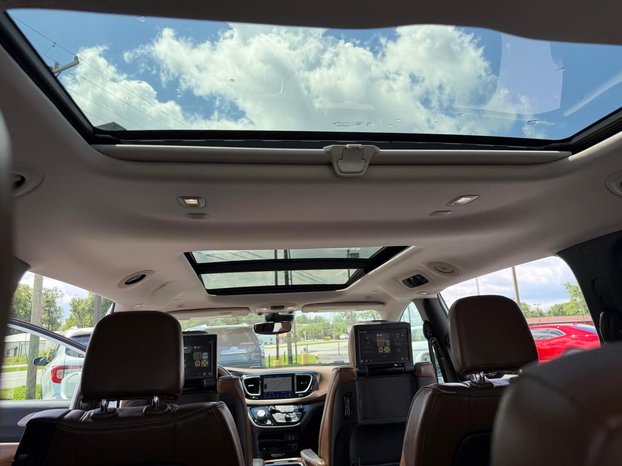 Chrysler Pacifica Limited FWD 2019
