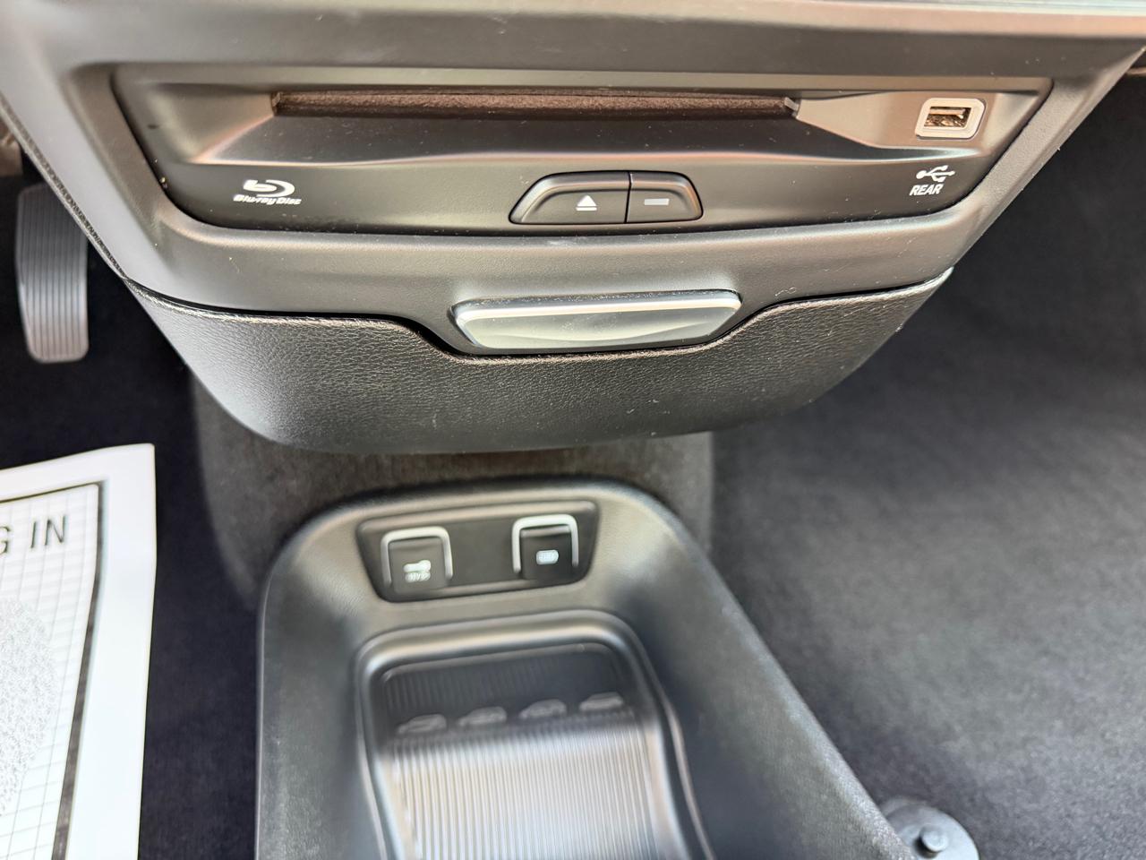 Chrysler Pacifica Limited FWD 2019