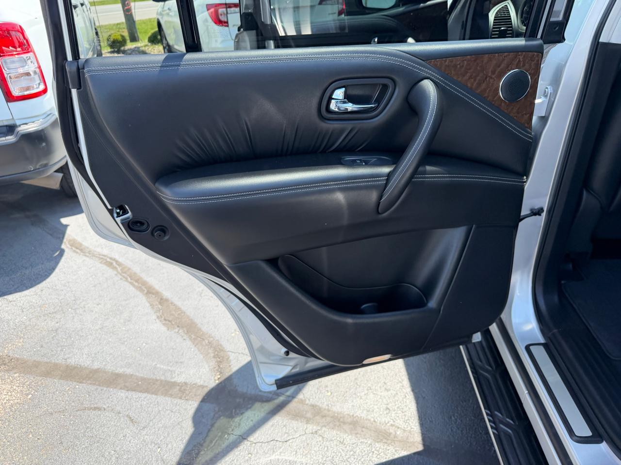 Infiniti QX80 RWD 2017