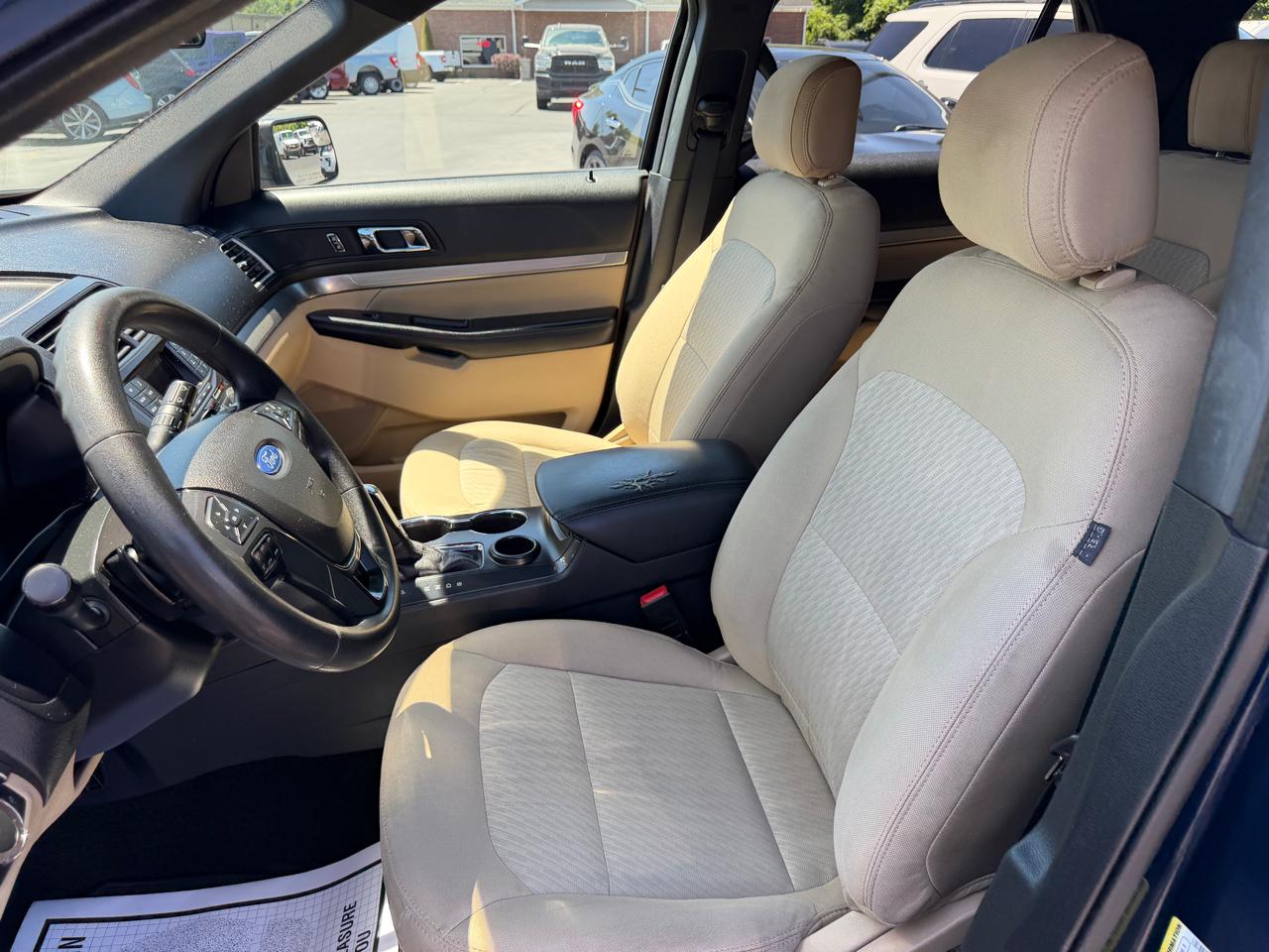 Ford Explorer XLT FWD 2017