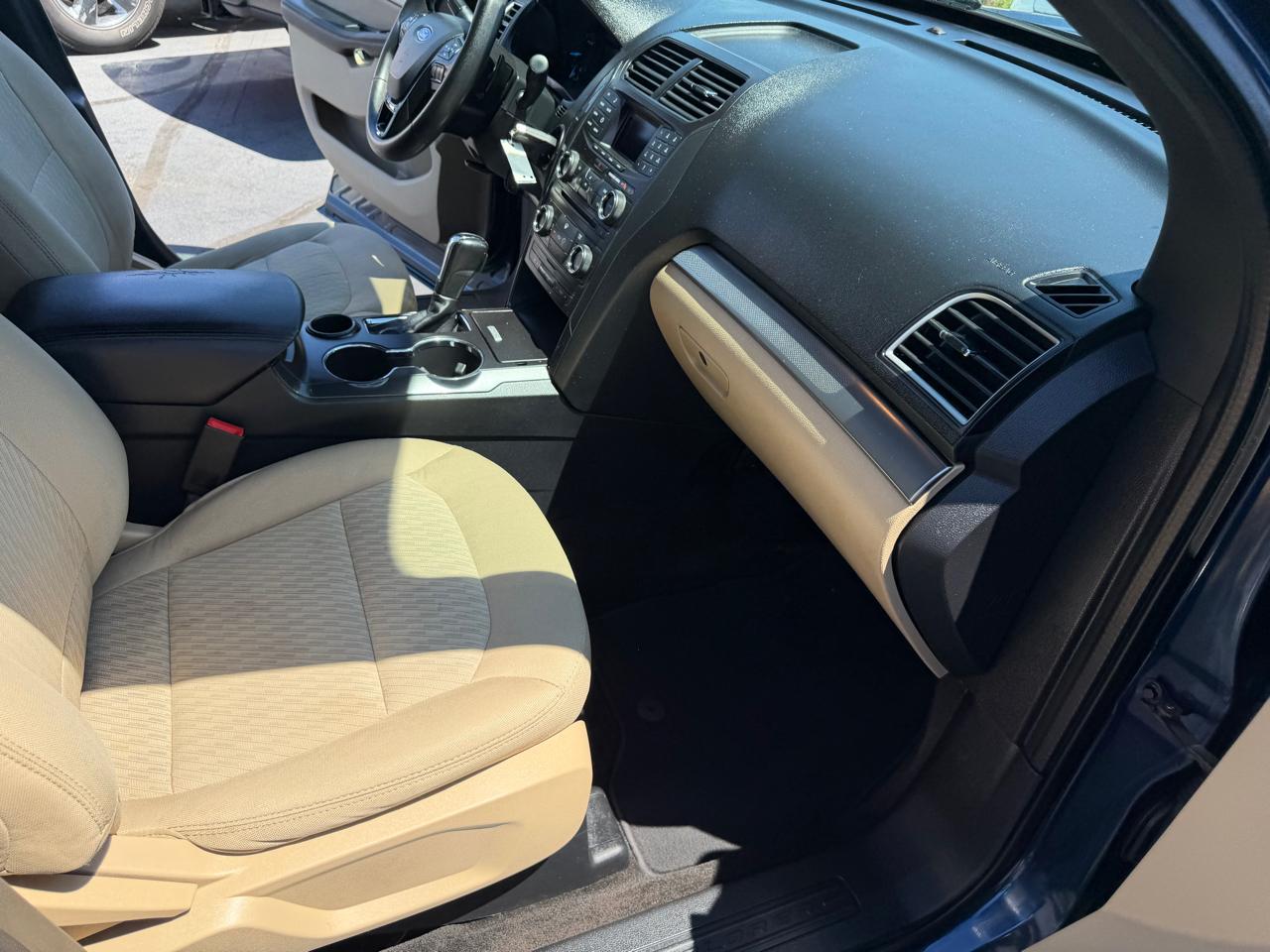 Ford Explorer XLT FWD 2017