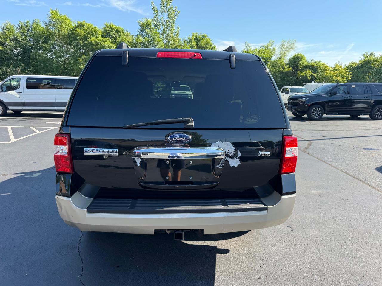 Ford Expedition 4WD 4dr Eddie Bauer 2010