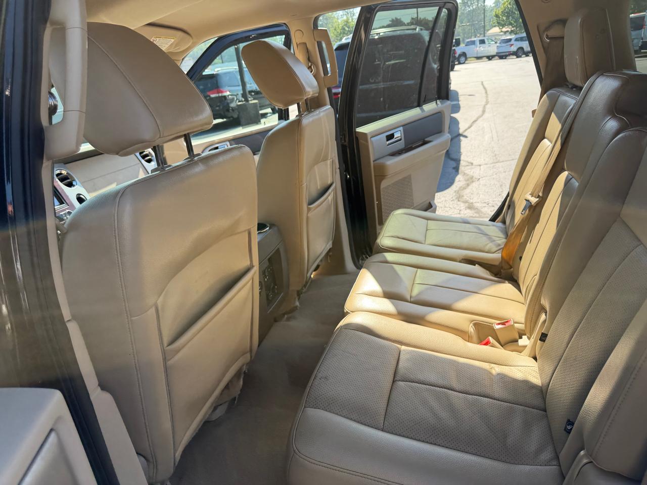 Ford Expedition 4WD 4dr Eddie Bauer 2010