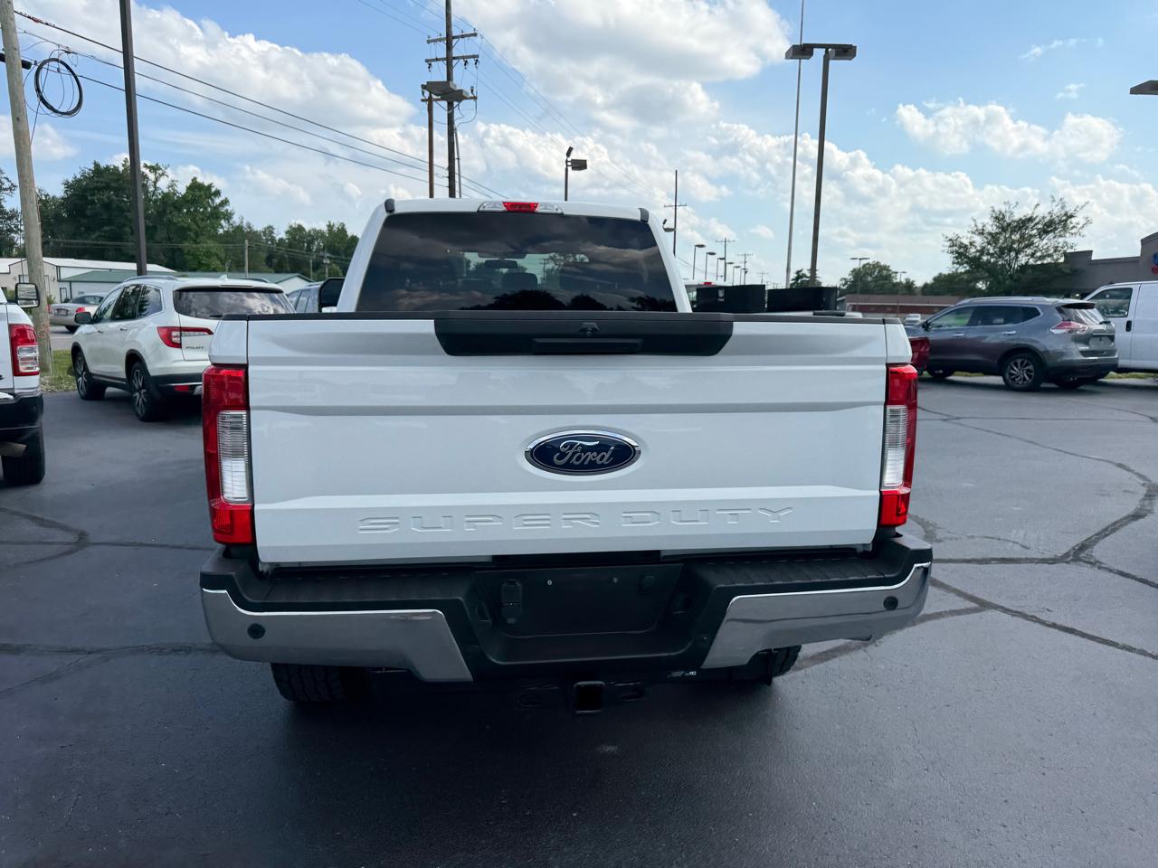 Ford Super Duty F-250 SRW XLT 4WD Crew Cab 8' Box 2019