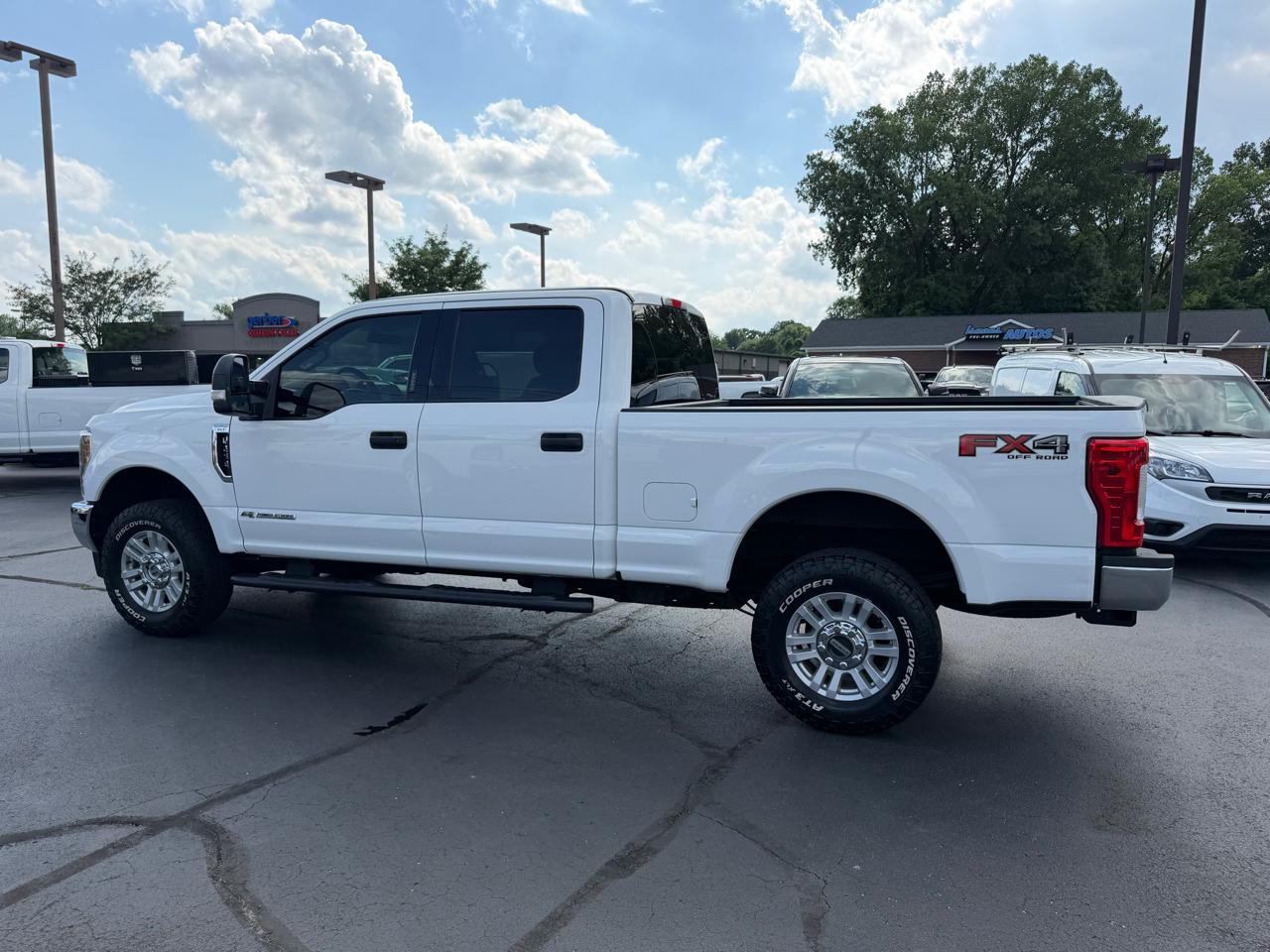 Ford Super Duty F-250 SRW XLT 4WD Crew Cab 8' Box 2019