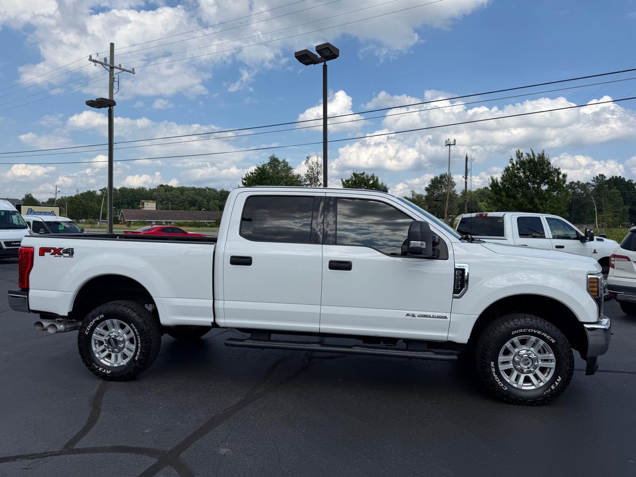 Ford Super Duty F-250 SRW XLT 4WD Crew Cab 8' Box 2019