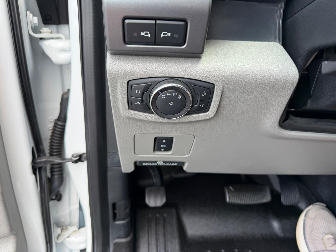 Ford Super Duty F-250 SRW XLT 4WD Crew Cab 8' Box 2019
