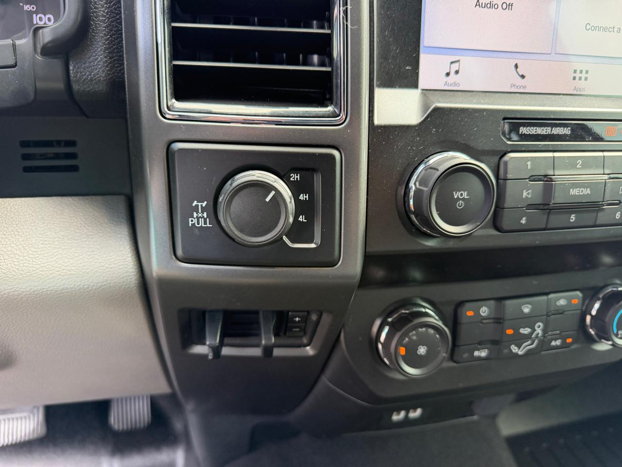 Ford Super Duty F-250 SRW XLT 4WD Crew Cab 8' Box 2019