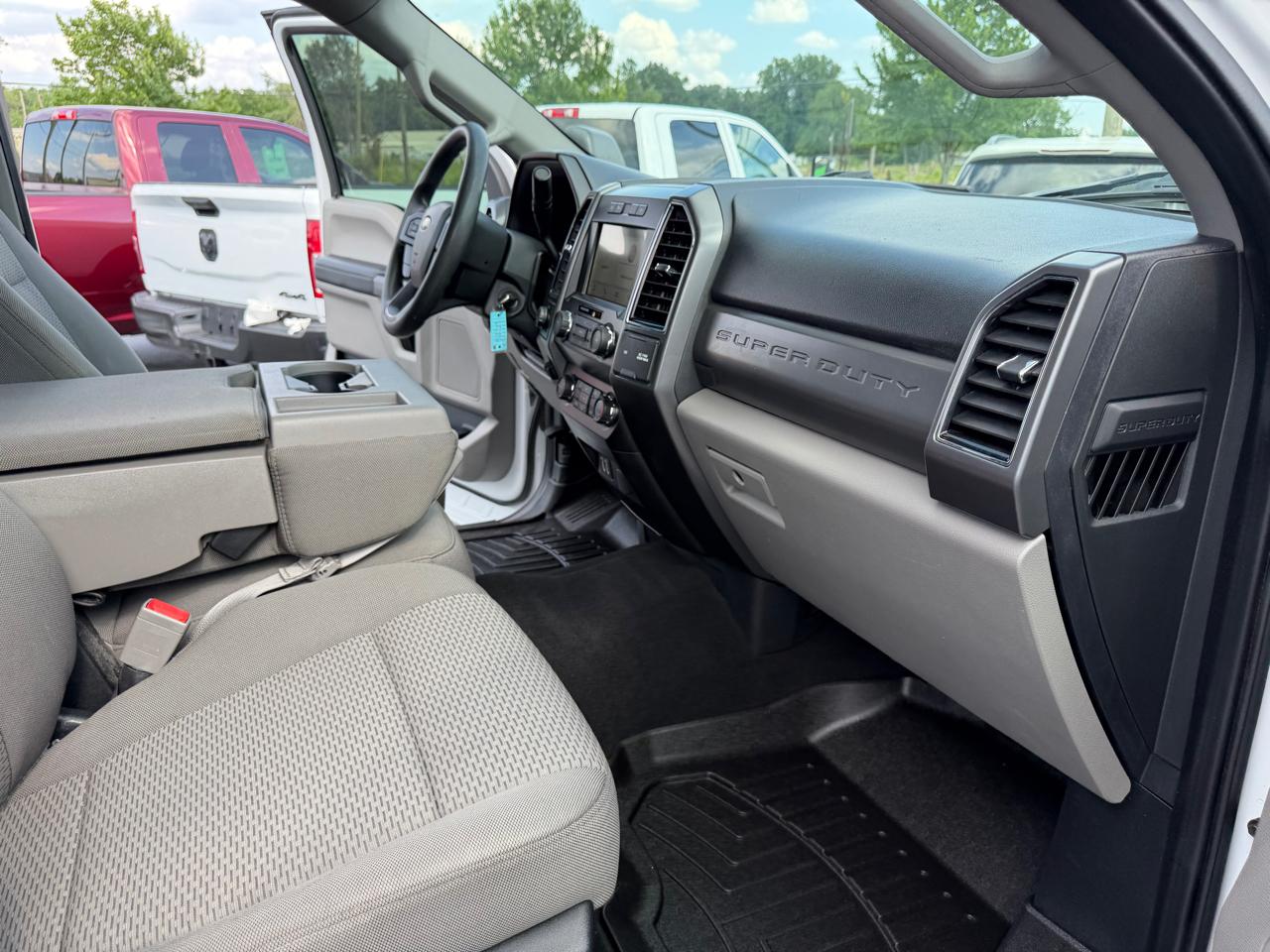 Ford Super Duty F-250 SRW XLT 4WD Crew Cab 8' Box 2019