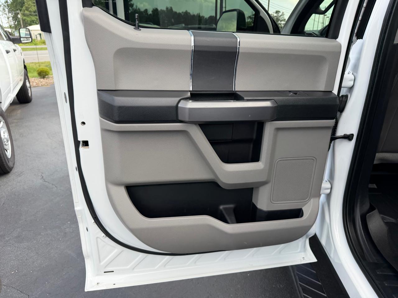 Ford Super Duty F-250 SRW XLT 4WD Crew Cab 8' Box 2019