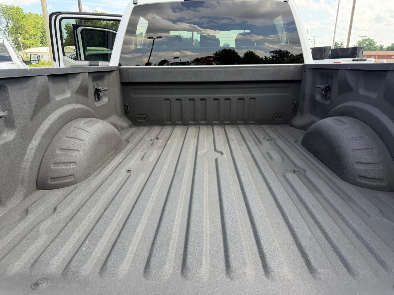 Ford Super Duty F-250 SRW XLT 4WD Crew Cab 8' Box 2019