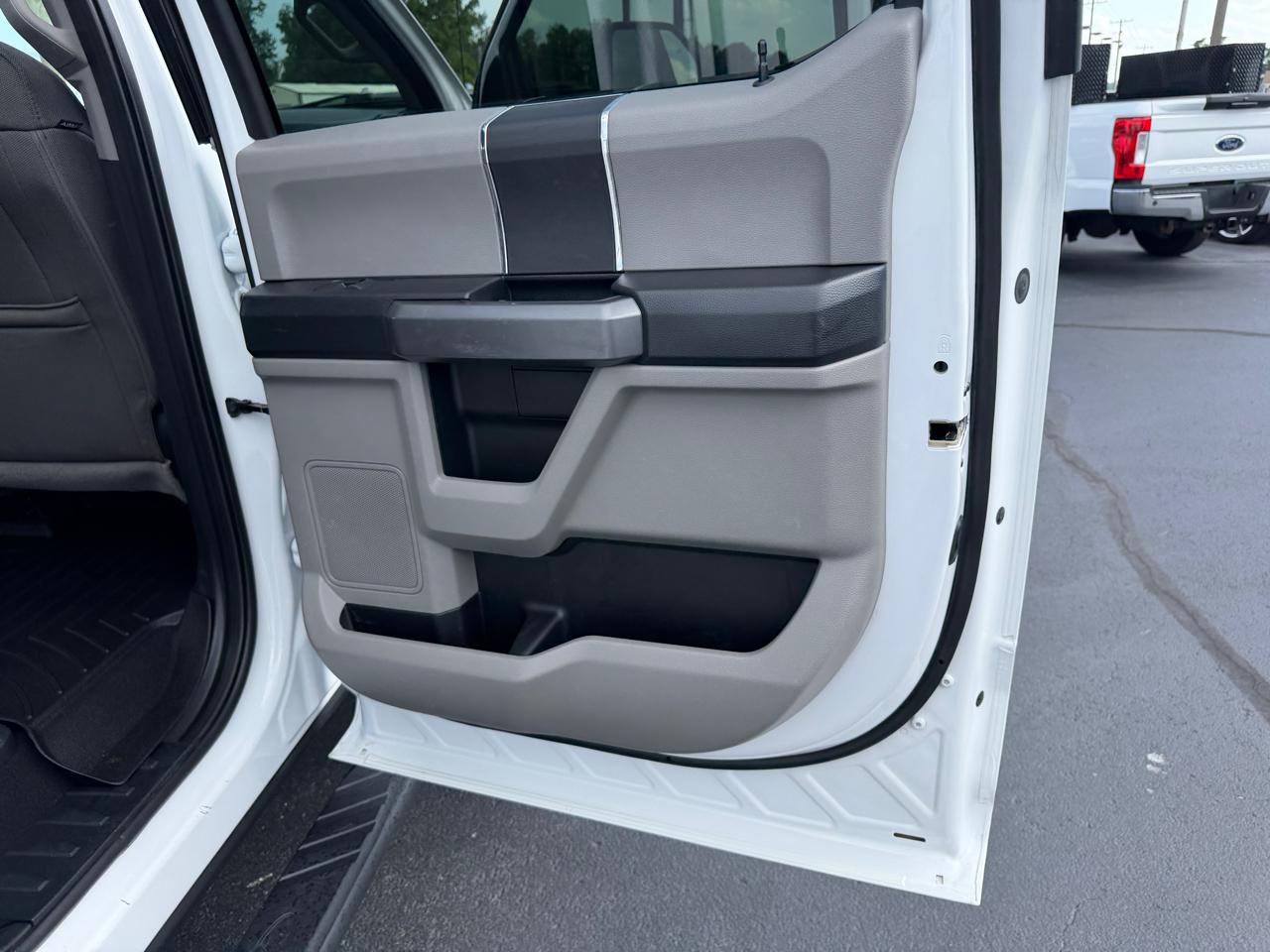 Ford Super Duty F-250 SRW XLT 4WD Crew Cab 8' Box 2019