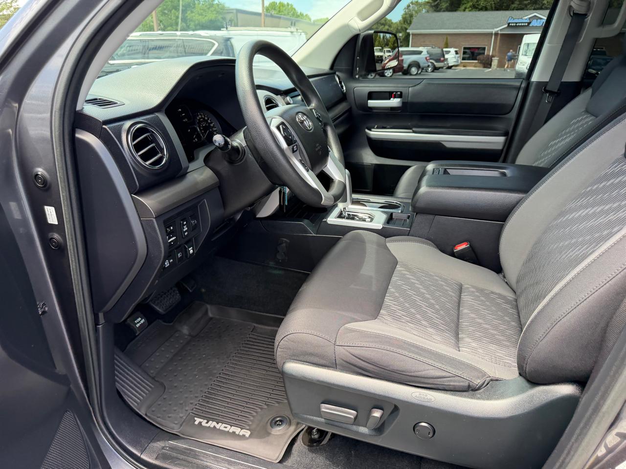 Toyota Tundra 4WD  2021