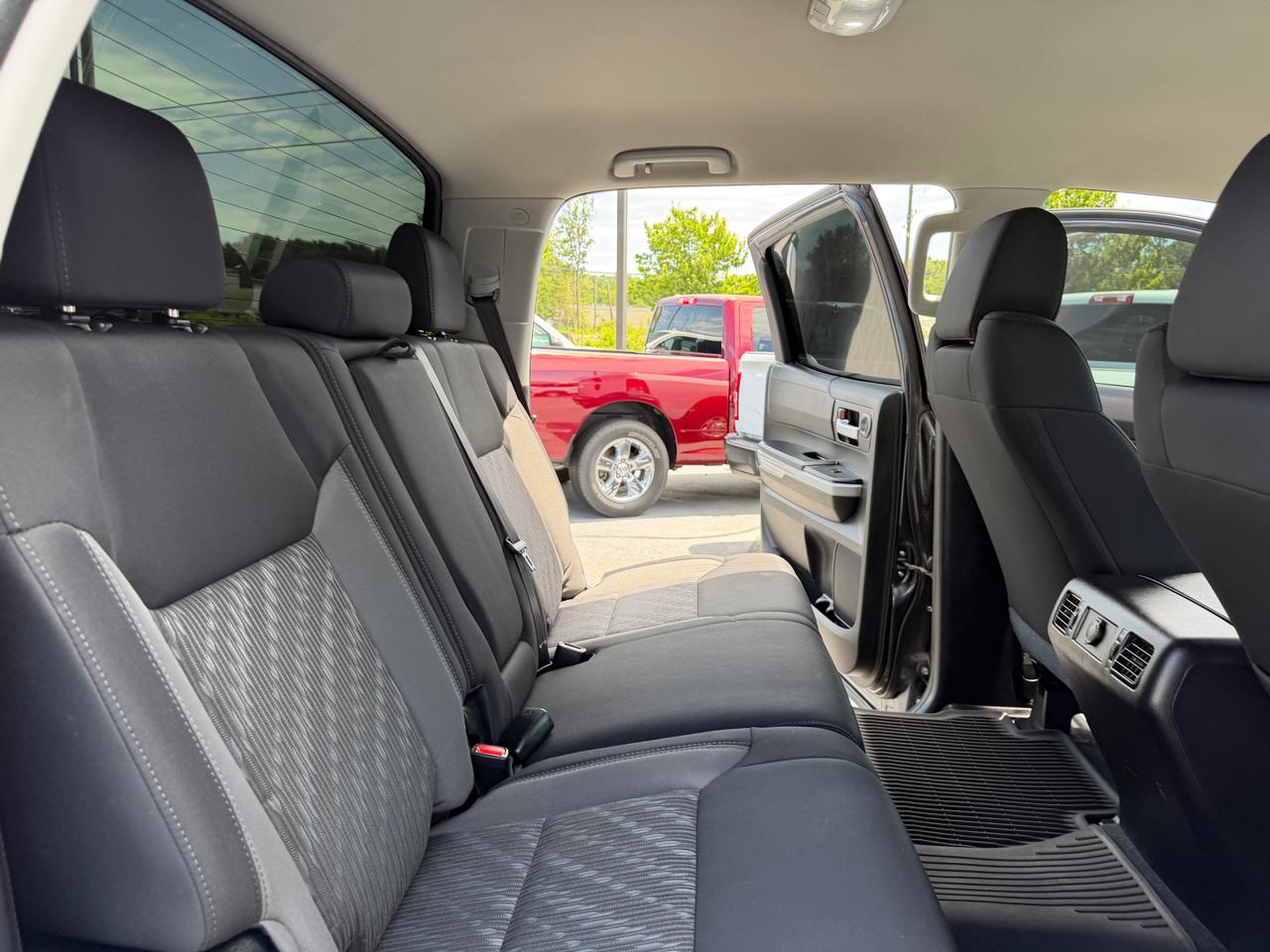 Toyota Tundra 4WD  2021