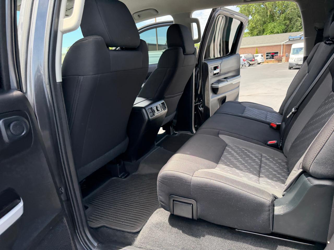 Toyota Tundra 4WD  2021