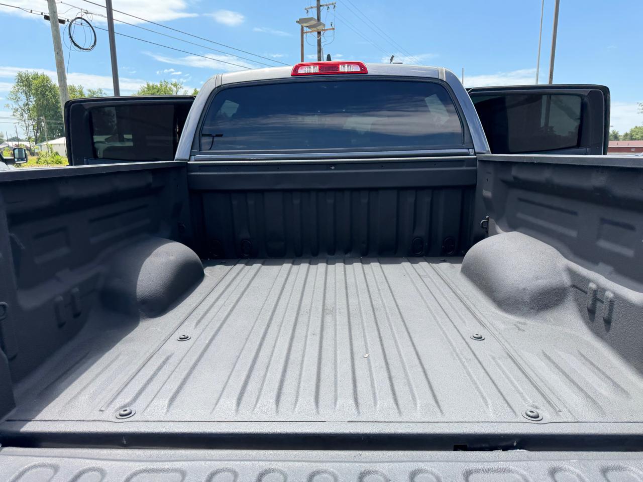 Toyota Tundra 4WD  2021