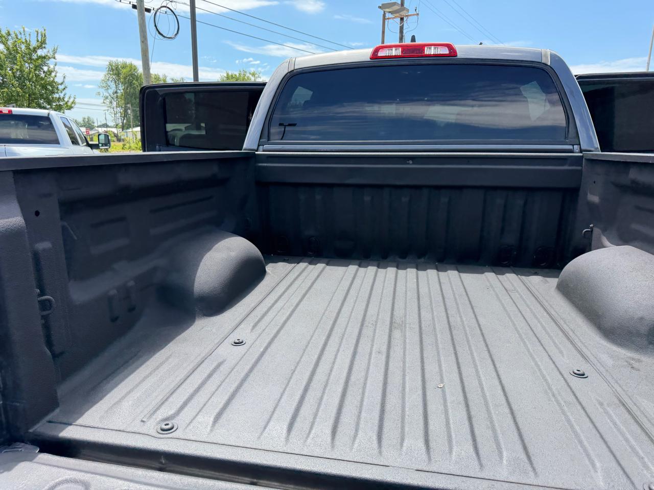 Toyota Tundra 4WD  2021