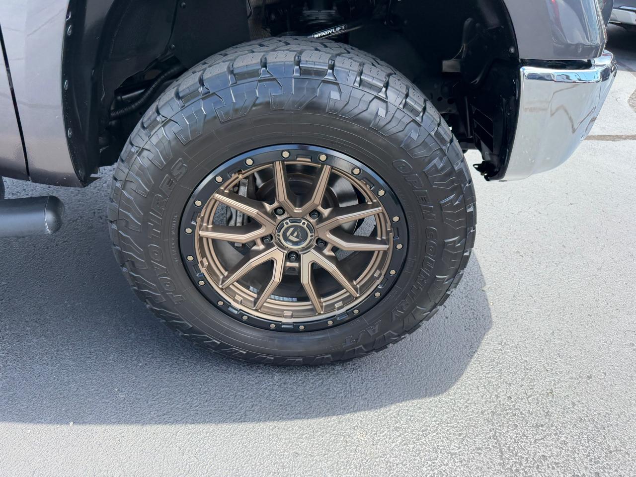 Toyota Tundra 4WD  2021