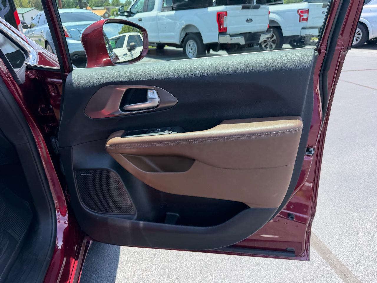 Chrysler Pacifica Limited FWD 2017
