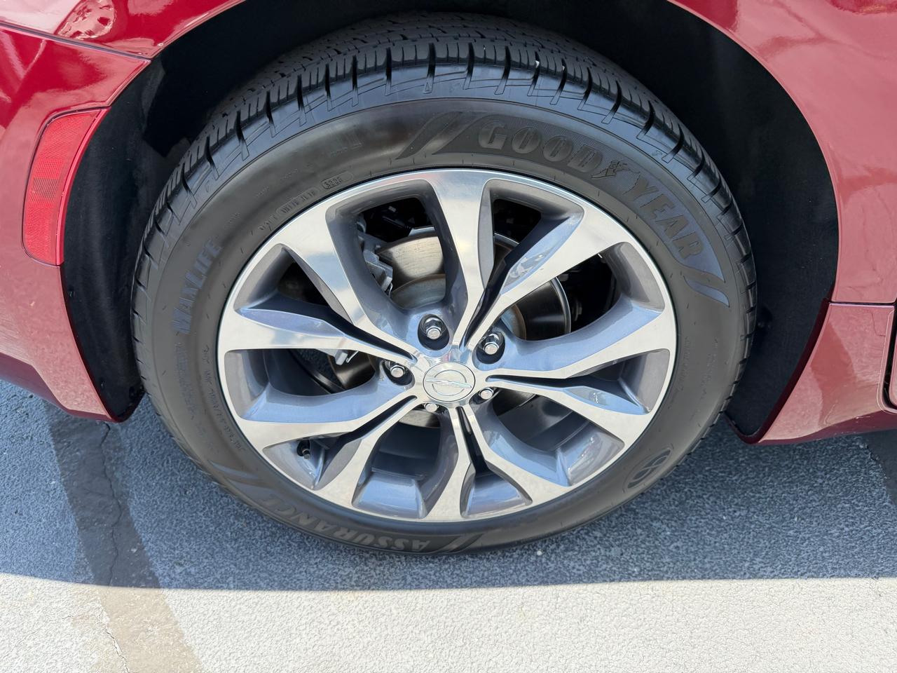 Chrysler Pacifica Limited FWD 2017