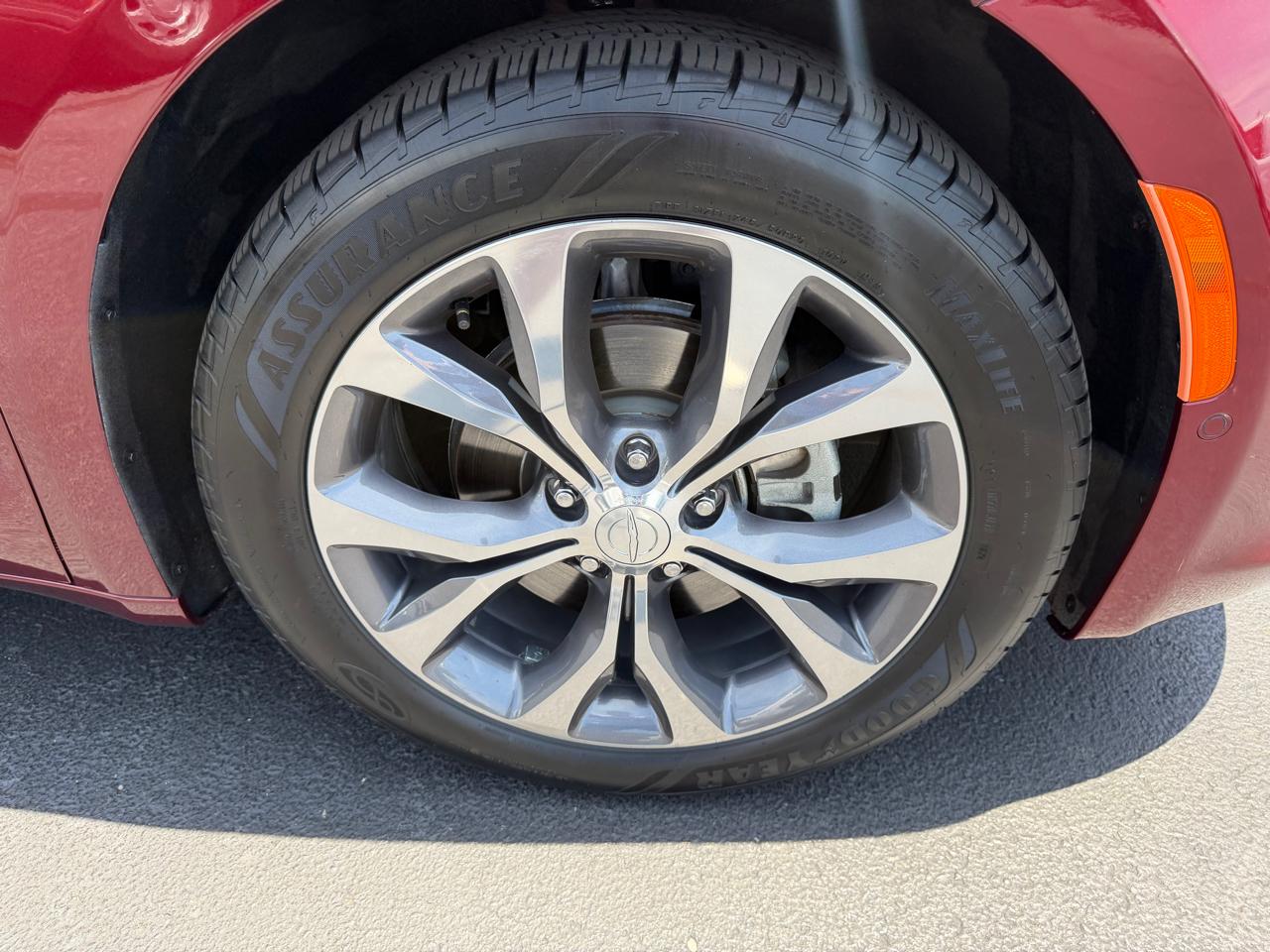 Chrysler Pacifica Limited FWD 2017
