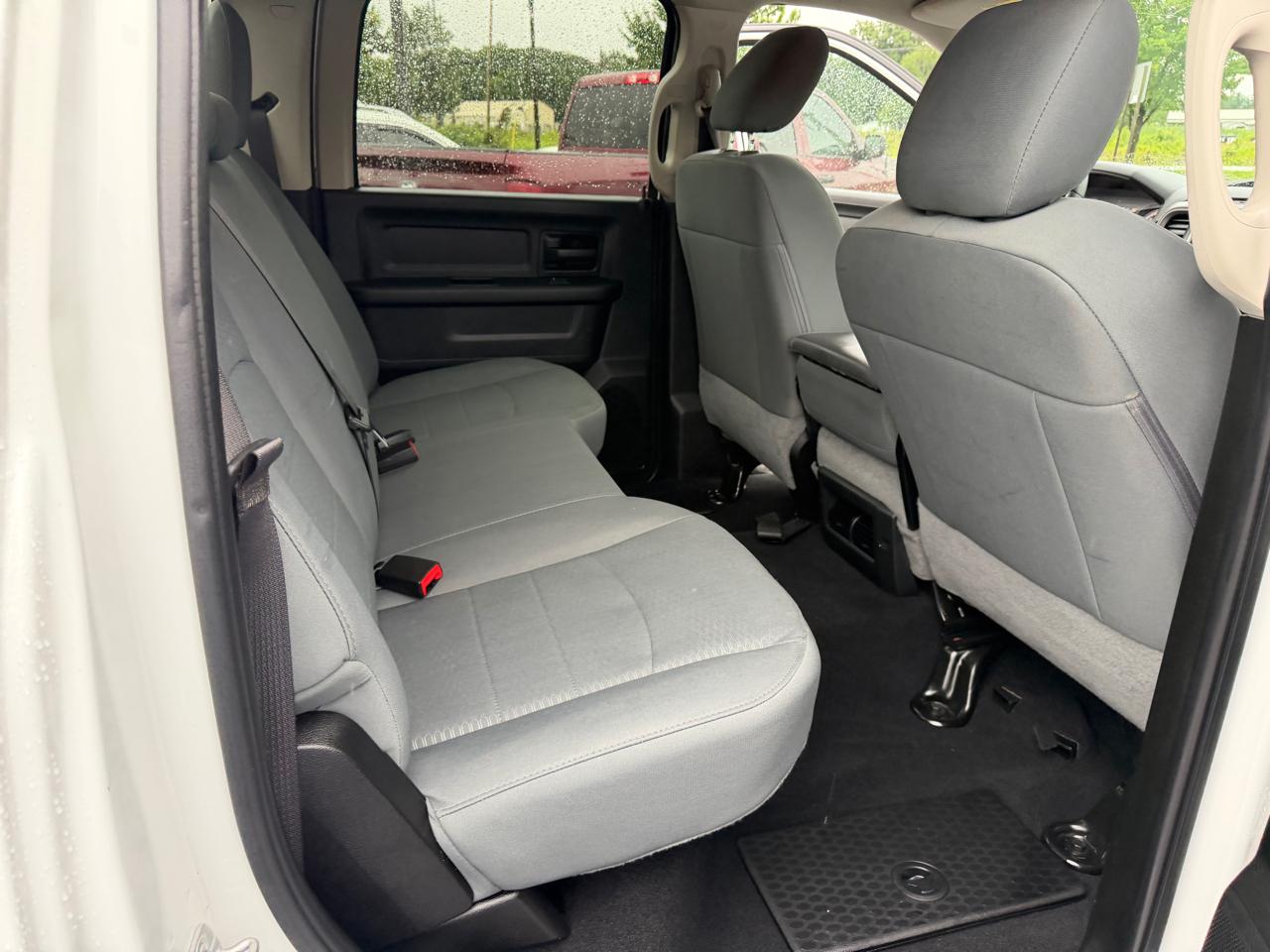 RAM 1500 Classic Tradesman 4x4 Crew Cab 5'7" Box 2019