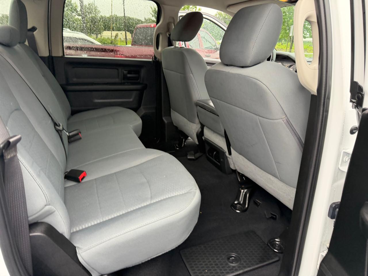 RAM 1500 Classic Tradesman 4x4 Crew Cab 5'7" Box 2019