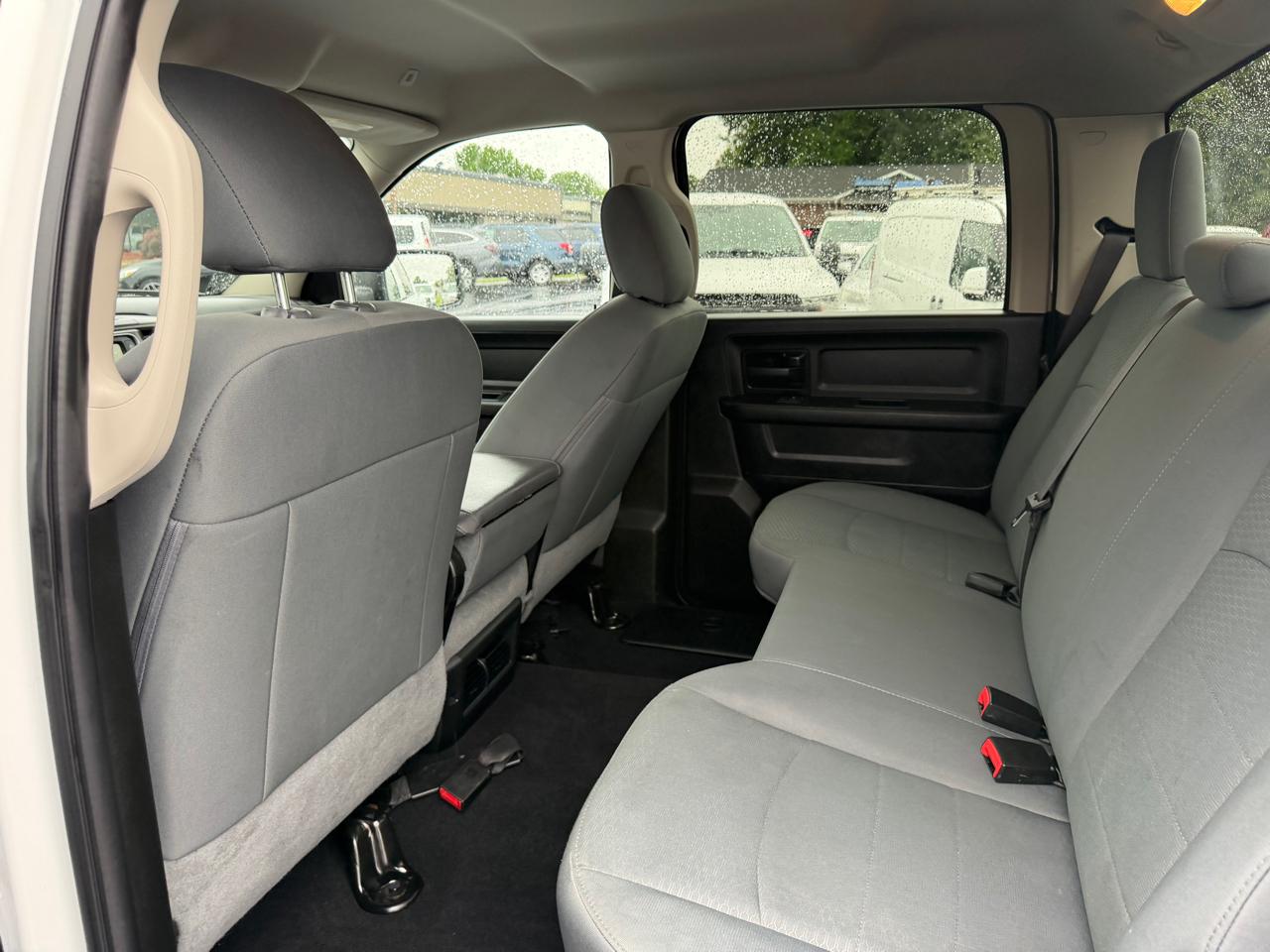 RAM 1500 Classic Tradesman 4x4 Crew Cab 5'7" Box 2019