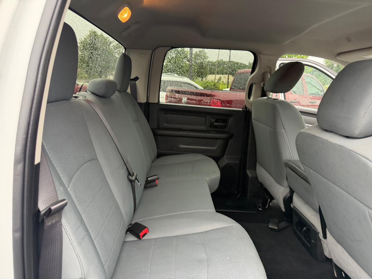 RAM 1500 Classic Tradesman 4x4 Crew Cab 5'7" Box 2019
