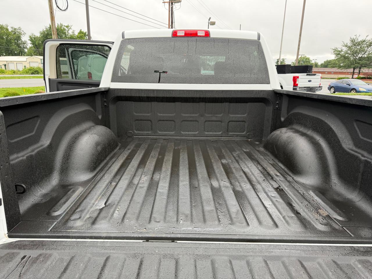 RAM 1500 Classic Tradesman 4x4 Crew Cab 5'7" Box 2019