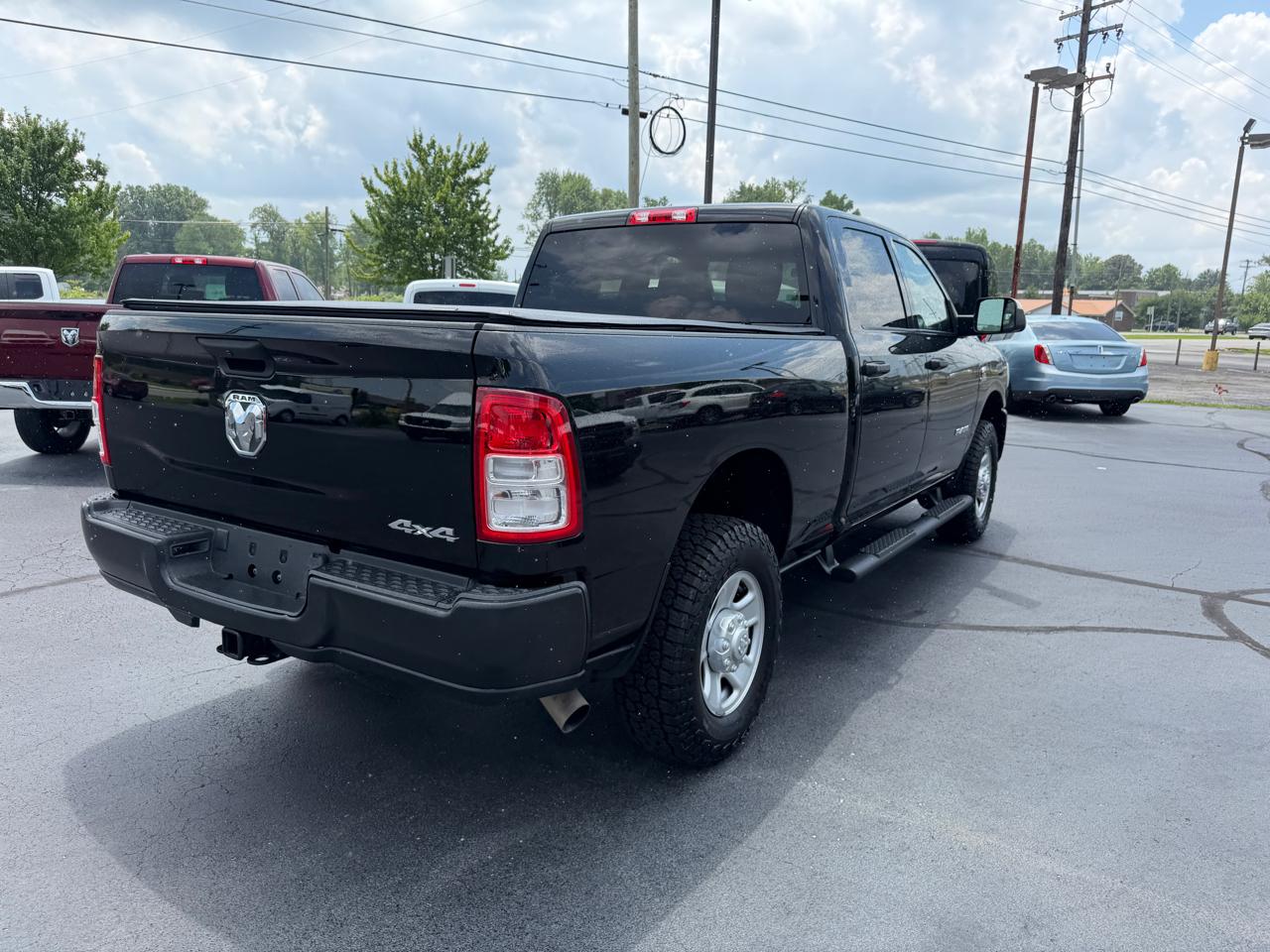 RAM 3500 Tradesman 4x4 Crew Cab 6'4" Box 2022