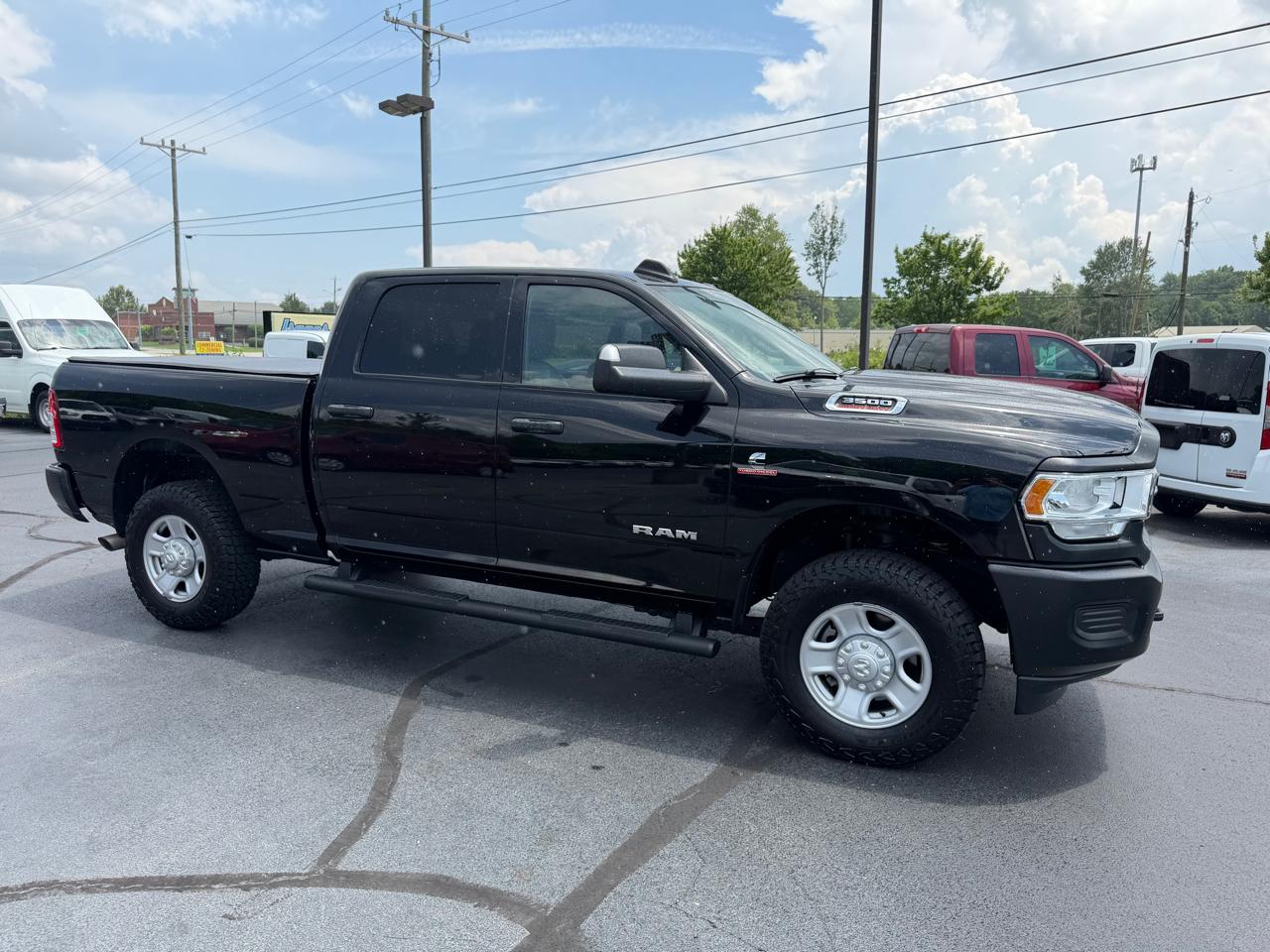 RAM 3500 Tradesman 4x4 Crew Cab 6'4" Box 2022