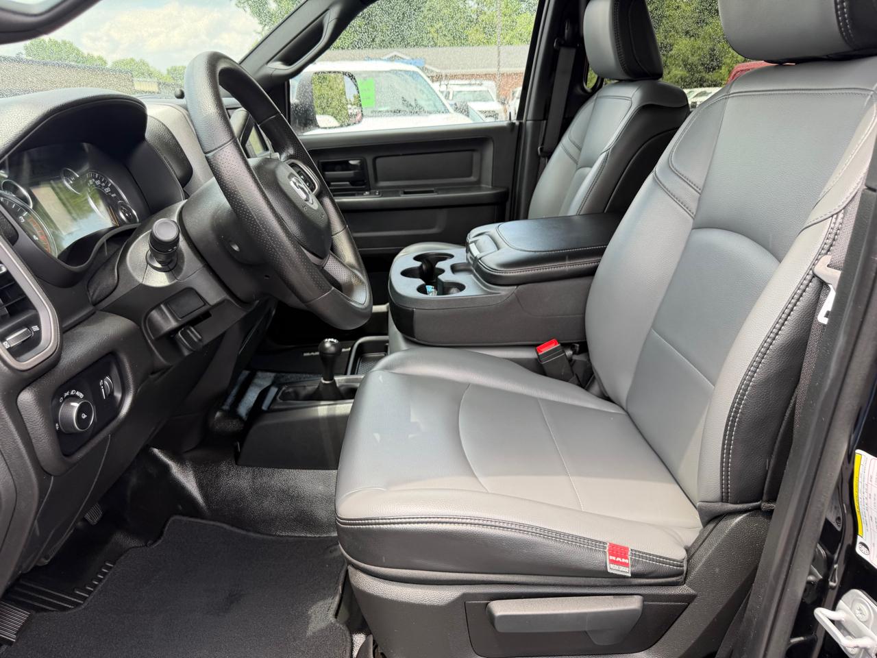 RAM 3500 Tradesman 4x4 Crew Cab 6'4" Box 2022