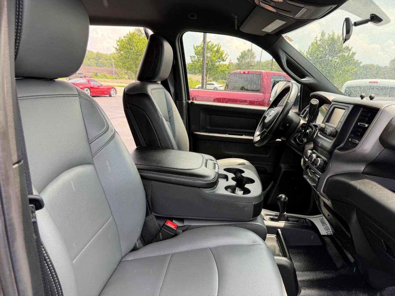 RAM 3500 Tradesman 4x4 Crew Cab 6'4" Box 2022