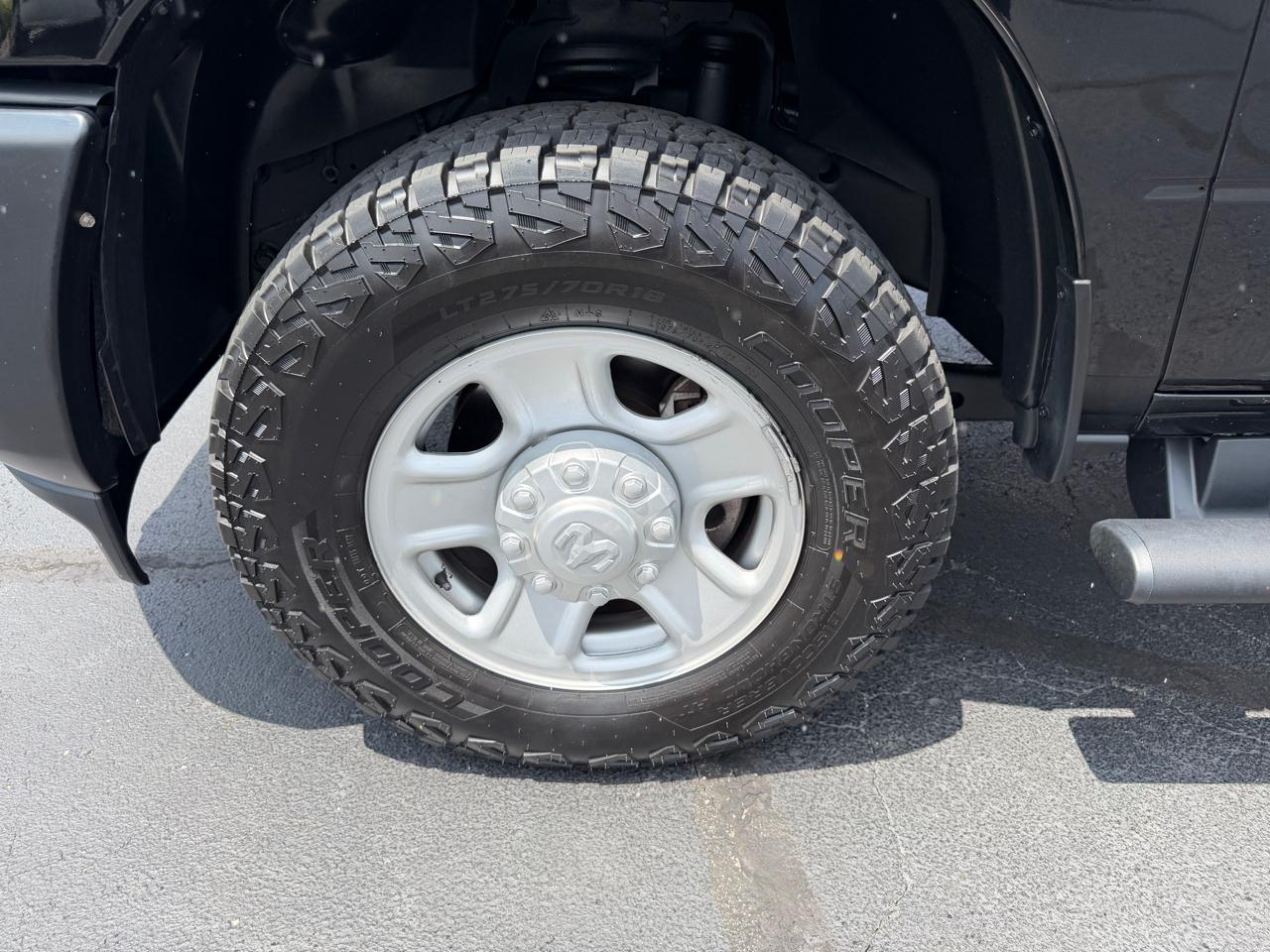 RAM 3500 Tradesman 4x4 Crew Cab 6'4" Box 2022