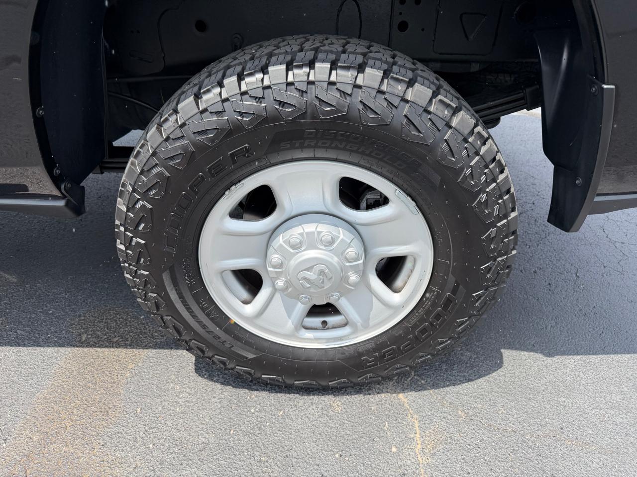 RAM 3500 Tradesman 4x4 Crew Cab 6'4" Box 2022