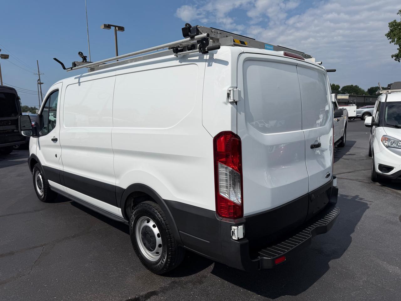 Ford Transit Van T-150 130" Low Rf 8600 GVWR Swing-Out RH Dr 2019