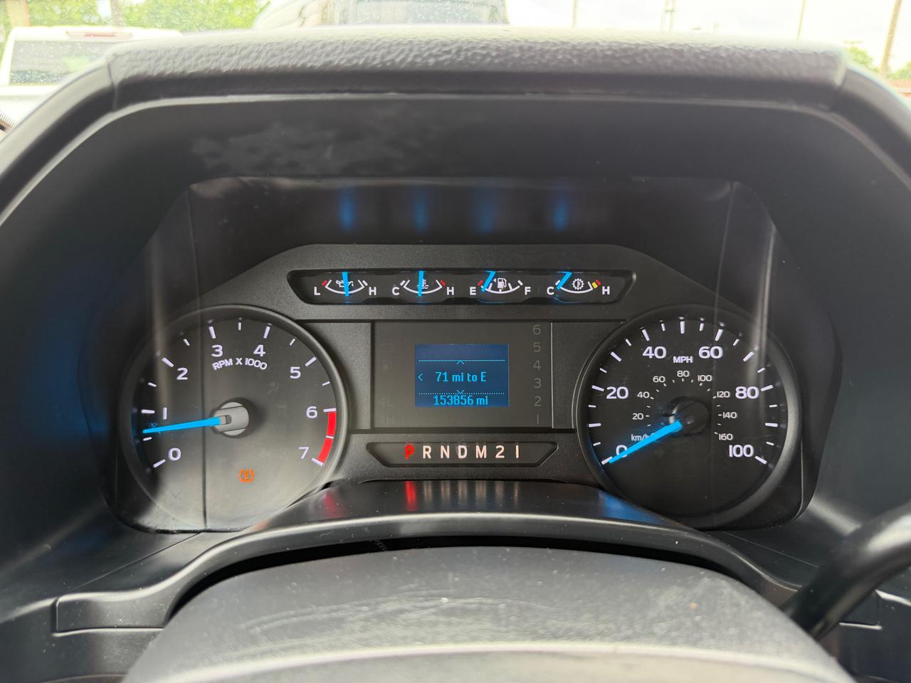 Ford Super Duty F-250 SRW XL 2WD Crew Cab 8' Box 2017