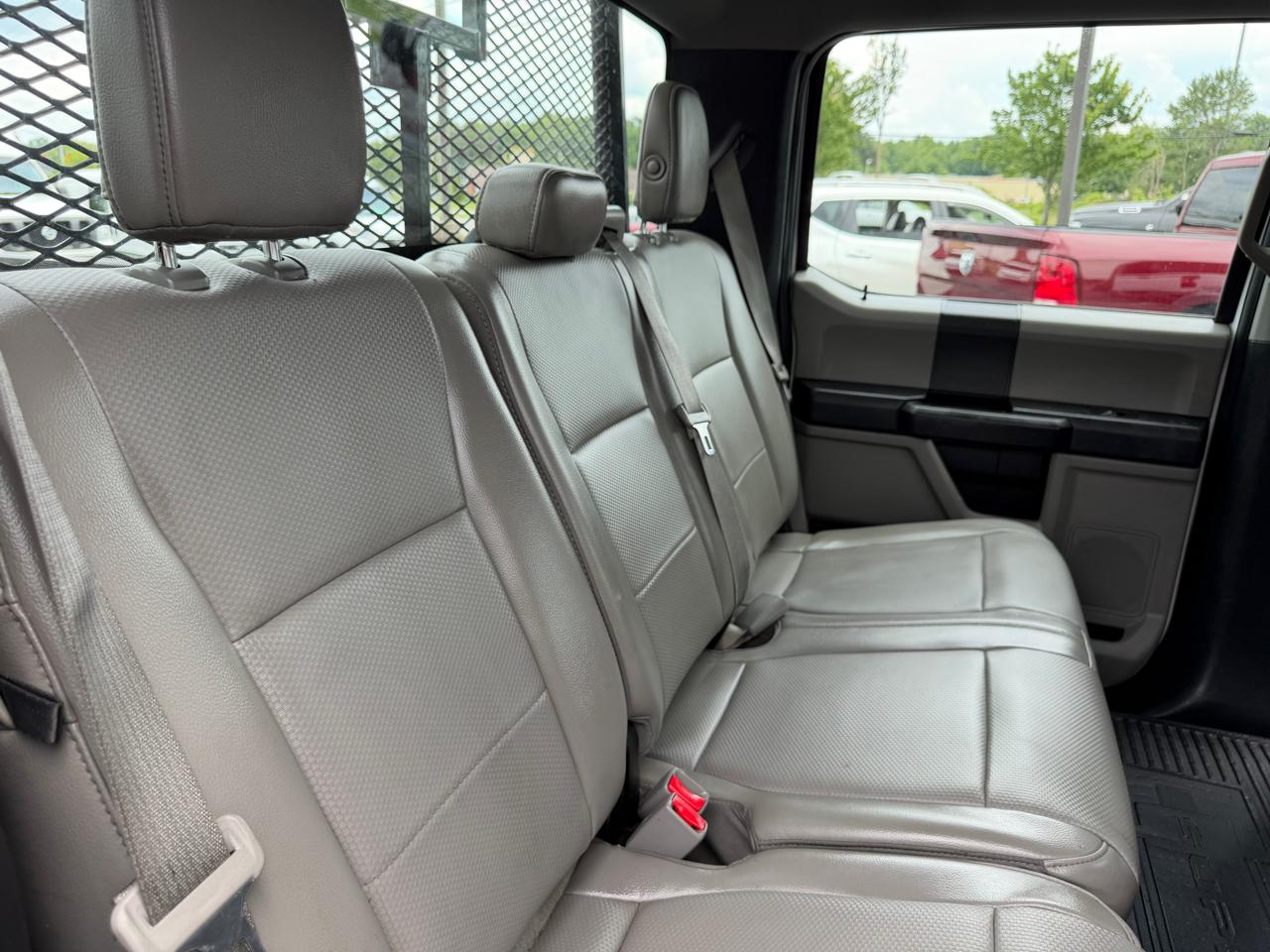 Ford Super Duty F-250 SRW XL 2WD Crew Cab 8' Box 2017