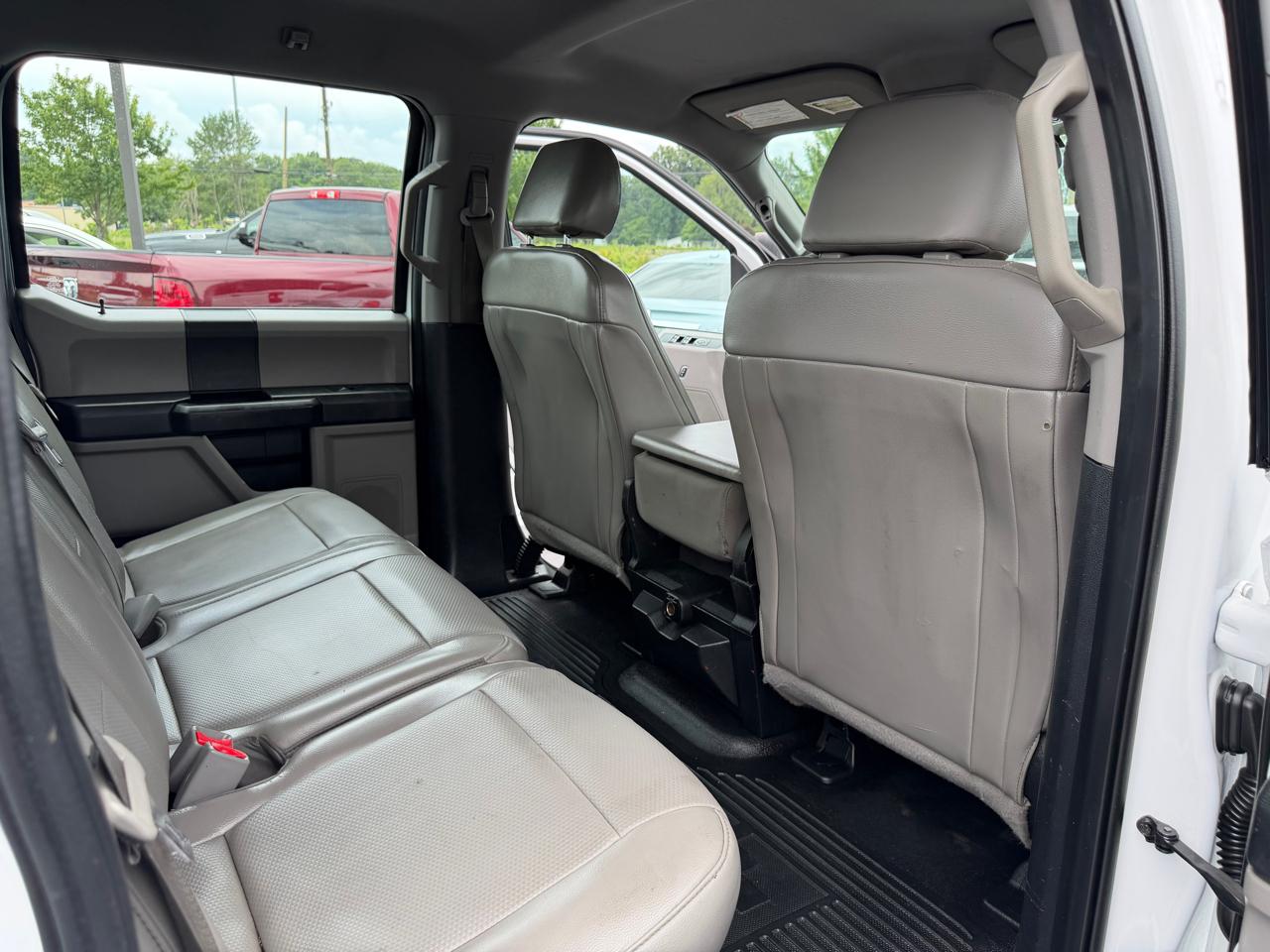 Ford Super Duty F-250 SRW XL 2WD Crew Cab 8' Box 2017