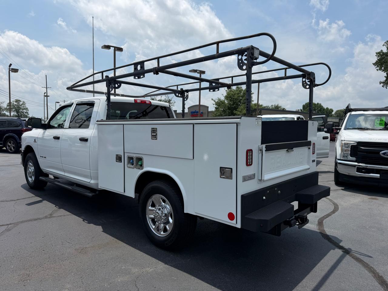 RAM 2500 Tradesman 4x2 Crew Cab 8' Box 2020