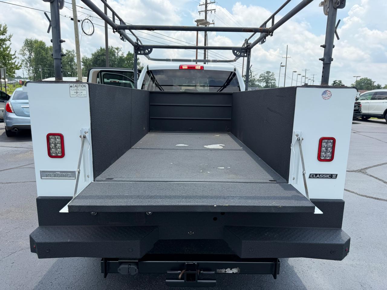 RAM 2500 Tradesman 4x2 Crew Cab 8' Box 2020