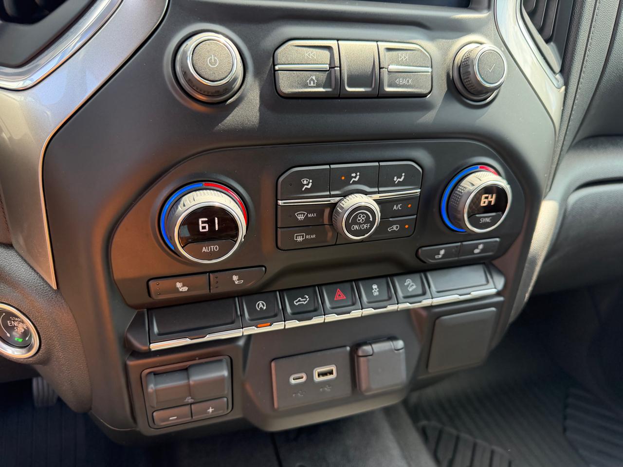 Chevrolet Silverado 1500 4WD Crew Cab 147" RST 2021