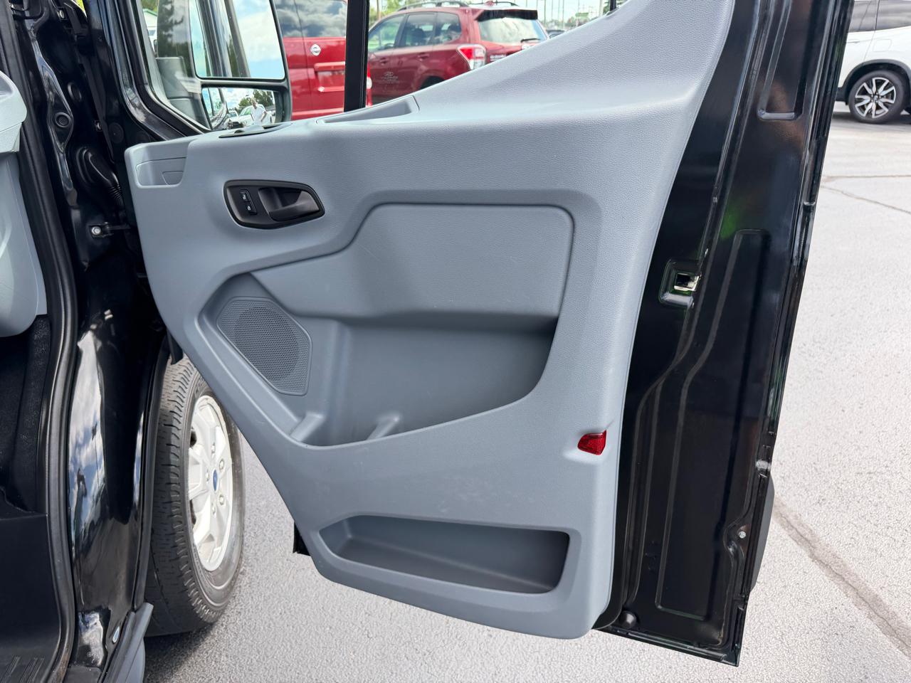 Ford Transit Cargo Van T-250 148" Med Rf 9000 GVWR Sliding RH Dr 2015